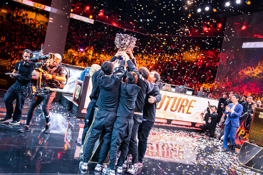 S15LOL全球总决赛半决赛赛程：BLG对阵T1，GEN对阵HLE